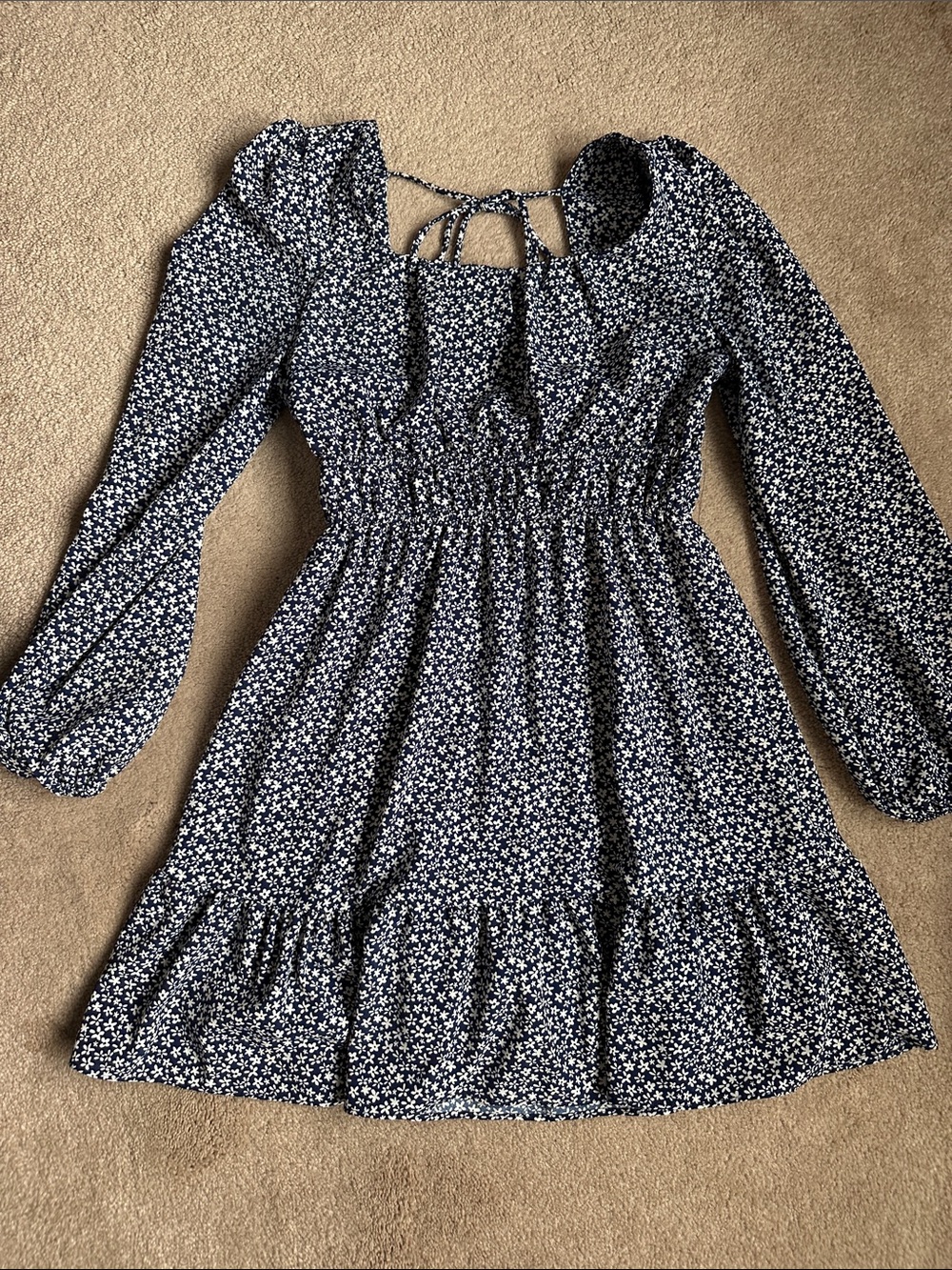 Women's Navy Blue Floral Long-Sleeve Smocked Dress